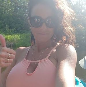 Meet your Posher, Sherley